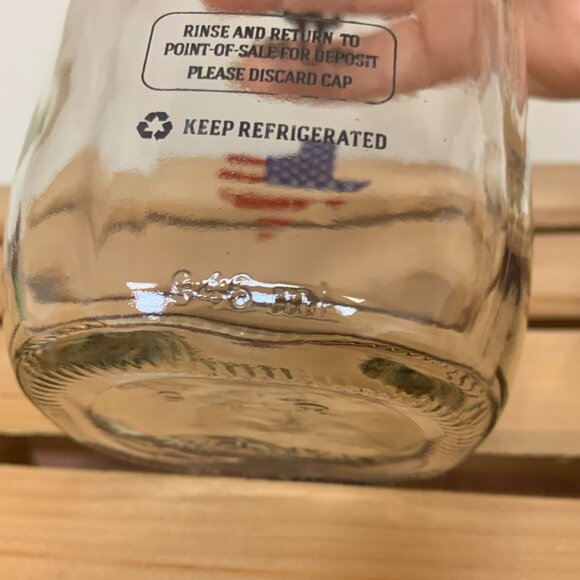 BOTTLE - 32oz 1836 FARMS glass milk bottle purple cap Terrell Texas, FLAG 10" - Picture 7 of 9